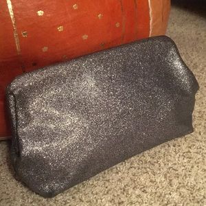 Silver sparkly clutch - cute and classic!✨
